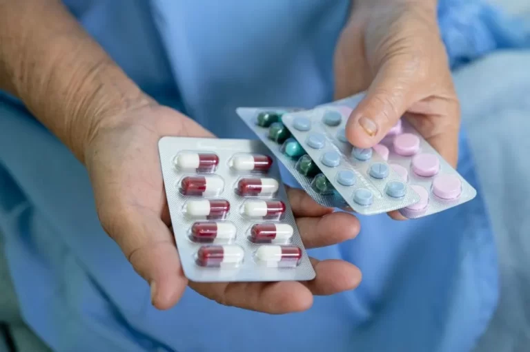 errores frecuentes de la polifarmacia en adultos mayores